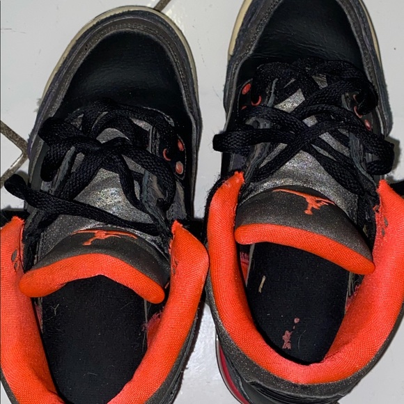 Air Jordans Crimson 3 - Picture 7 of 7